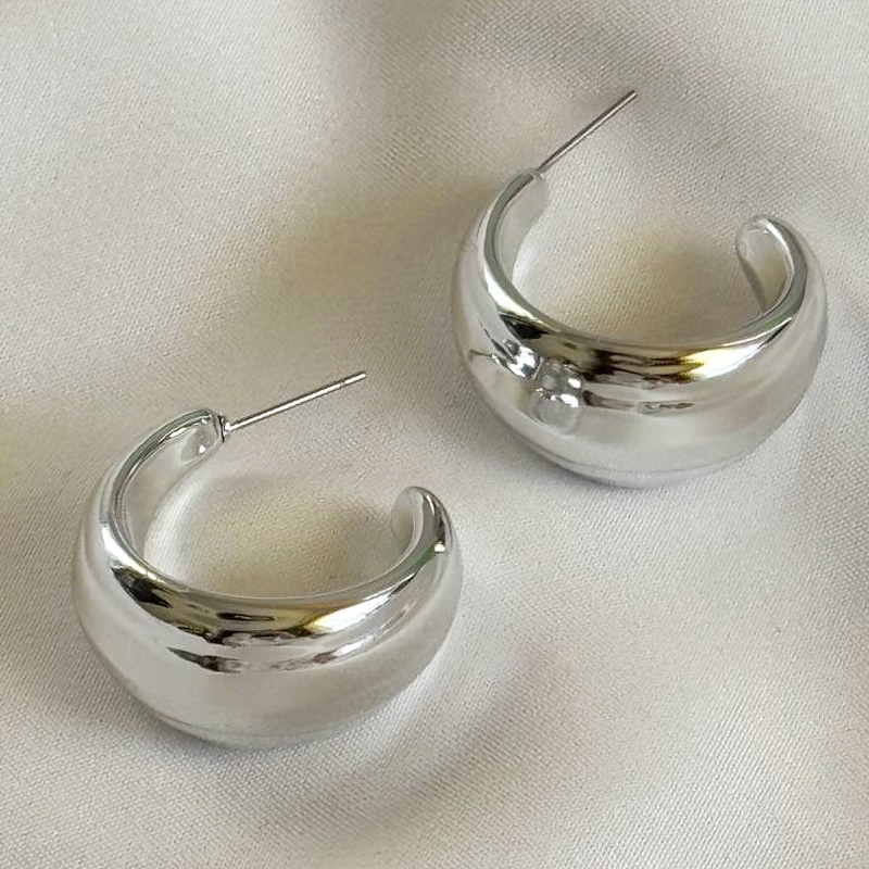 گوشواره مینیمال نقره ای Image 2