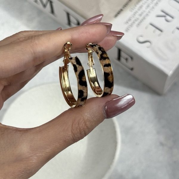 گوشواره پلنگی حلقه ای